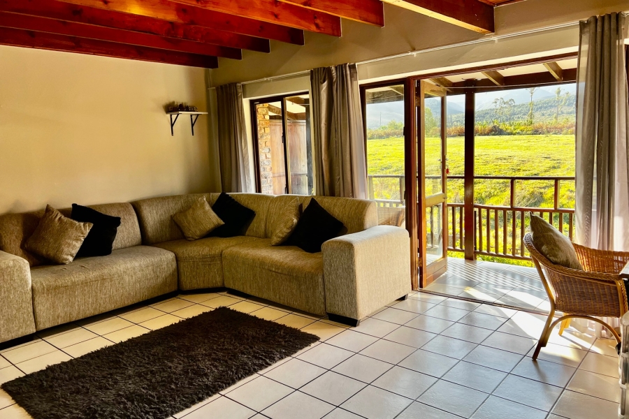 2 Bedroom Property for Sale in Heatherlands Western Cape